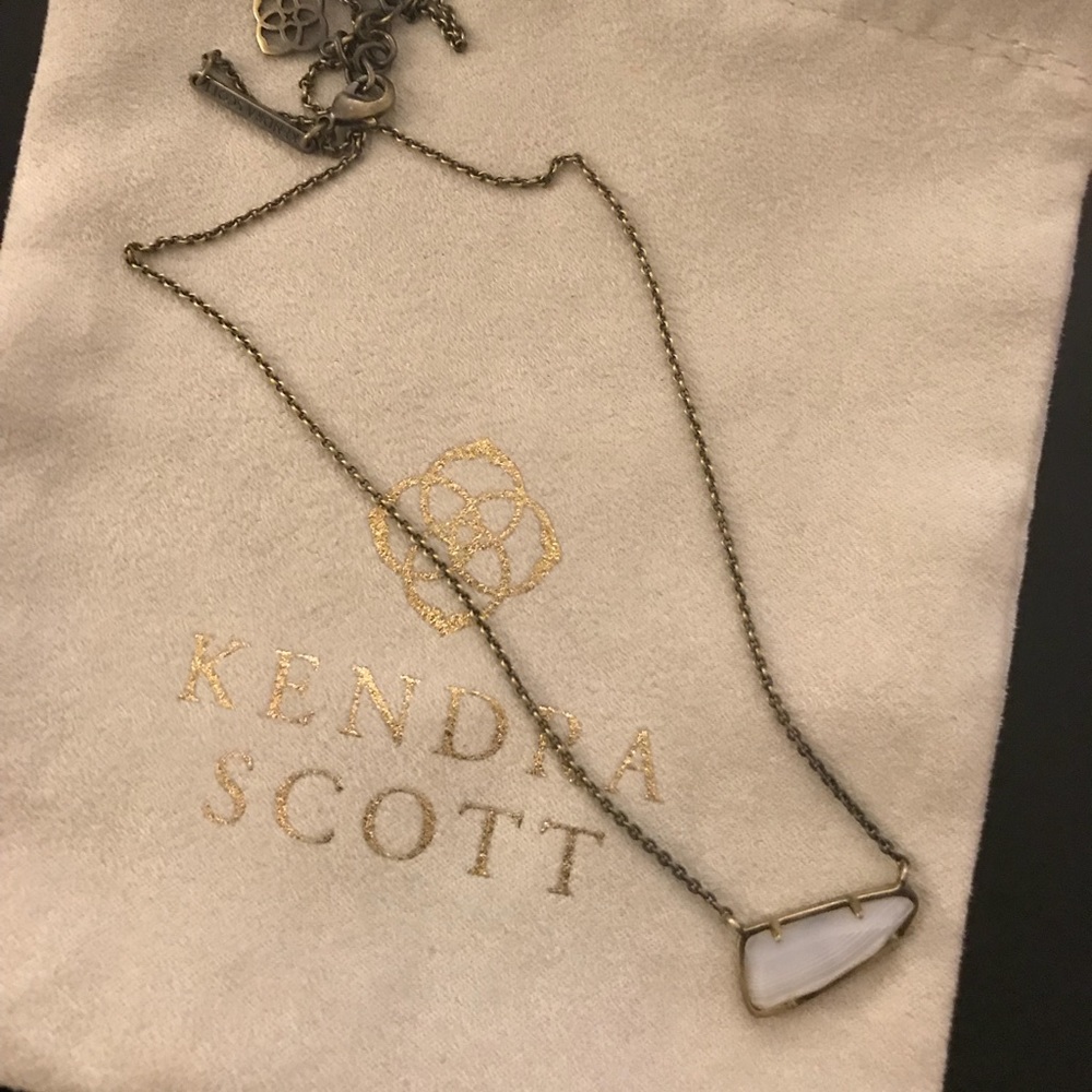 NWOT Kendra Scott necklace